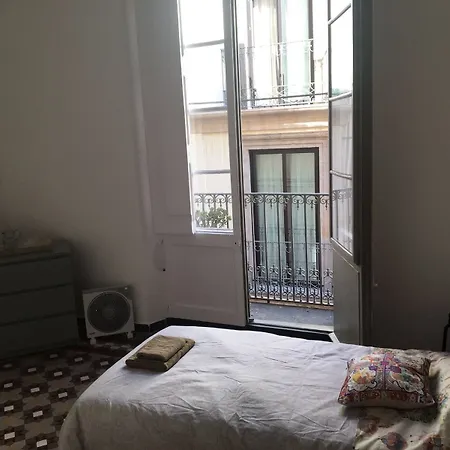 Happy @ Guest house Barcelona